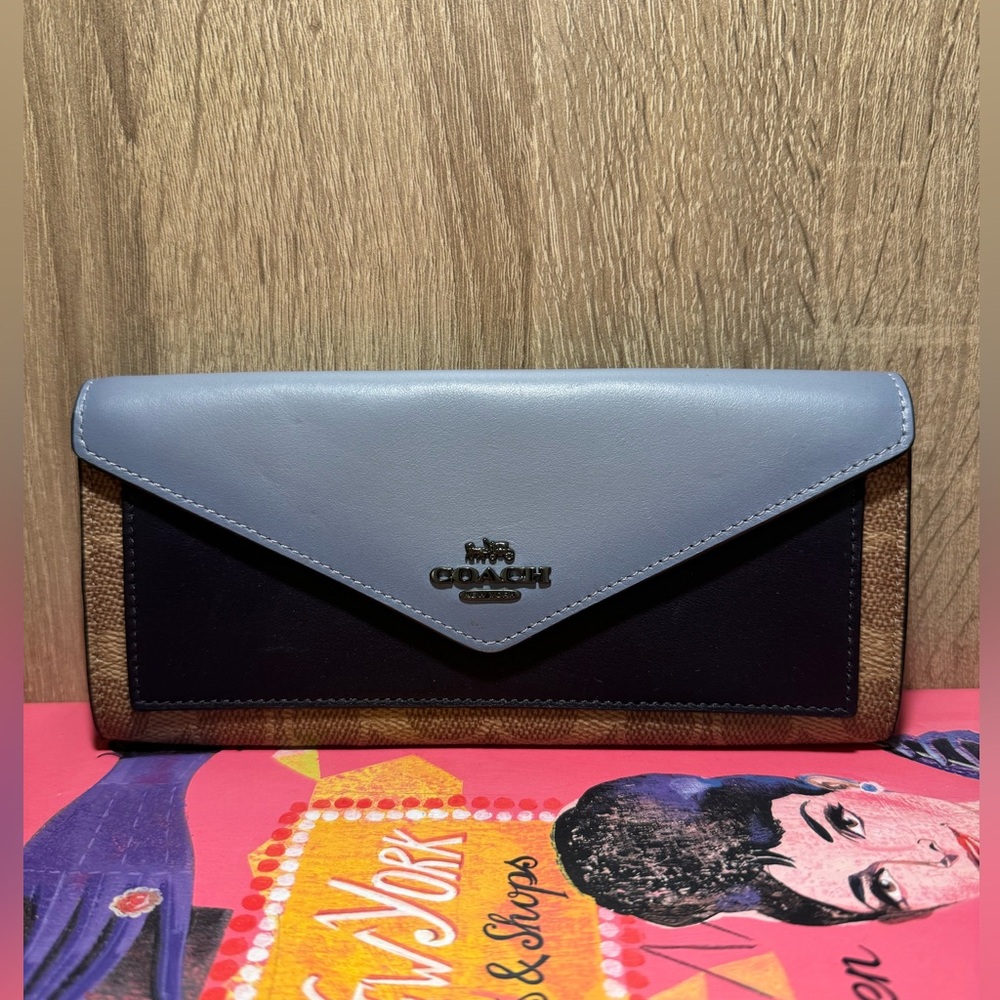 SOFT WALLET IN COLORBLOCK SIGNATURE CANVAS